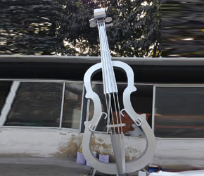 不锈钢大提琴雕塑