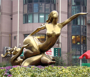 <b>成都广场雕塑</b>